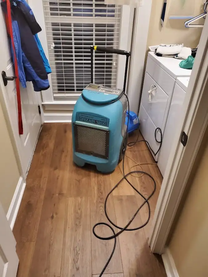 Commercial dehumidifier deployed for Crawl Space Restoration in Clarendon Hills